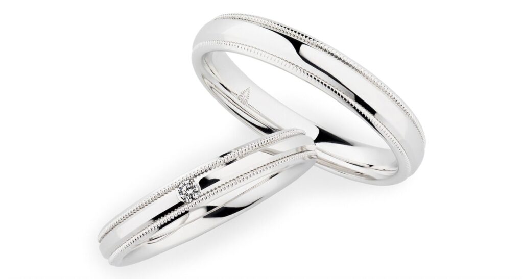 ミルグレインが上品に引き立てるクラシックなデザイン