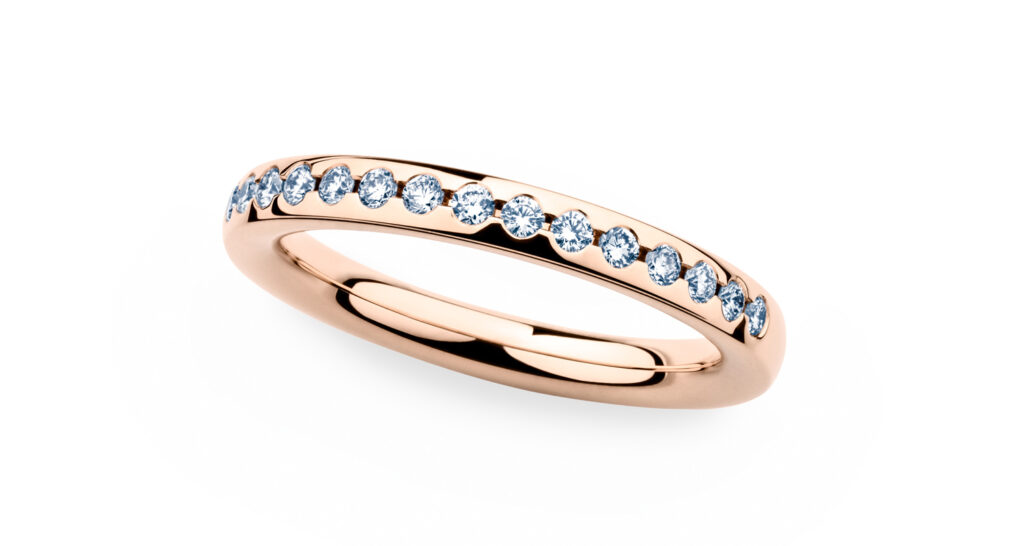 華やかさと落ち着きが調和した絶妙なデザイン  